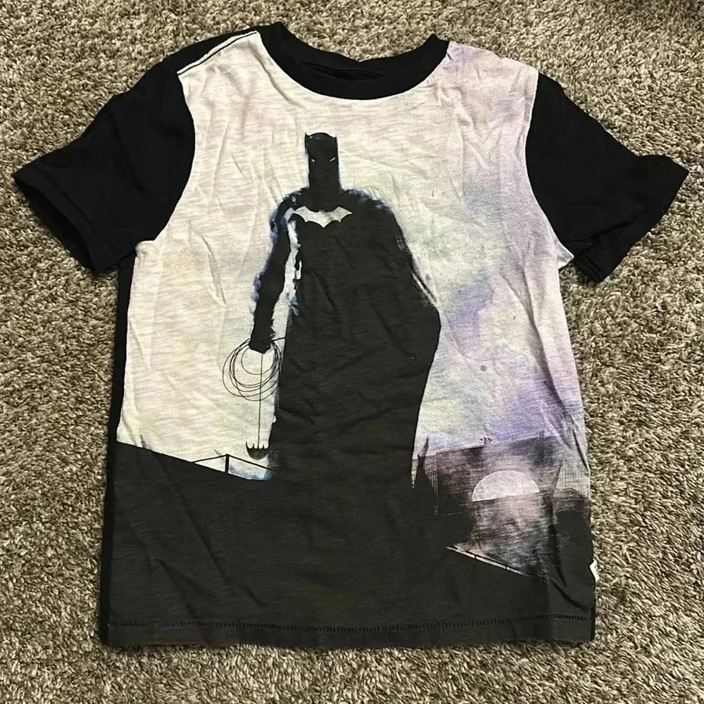 EUC Boys GapKids DC Superhero Batman T-shirt, Size S (6-7)